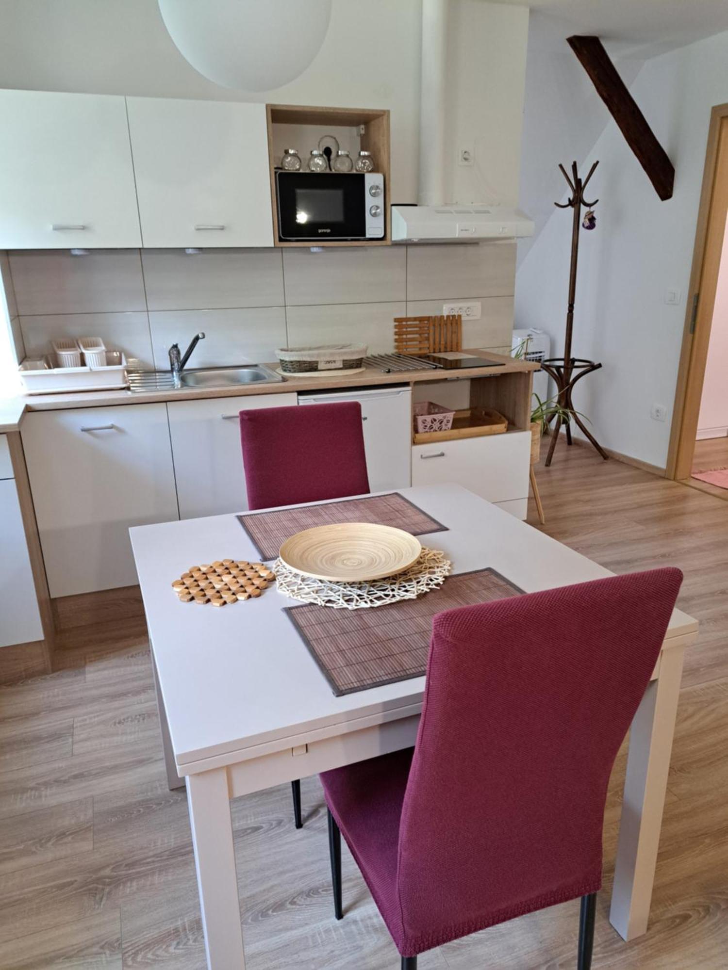 Apartmaji Magda Apartamento Zgornje Gorje Exterior foto